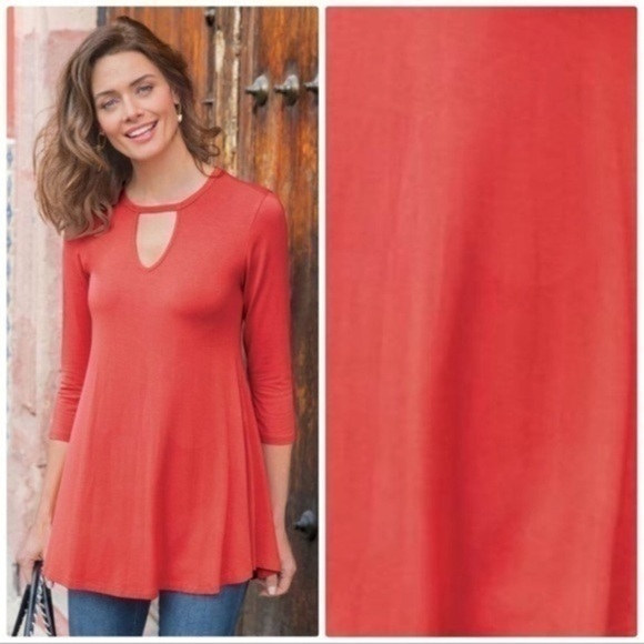 5/$25 SALE SOFT Surroundings Keyhole Tunic - Picture 1 of 4